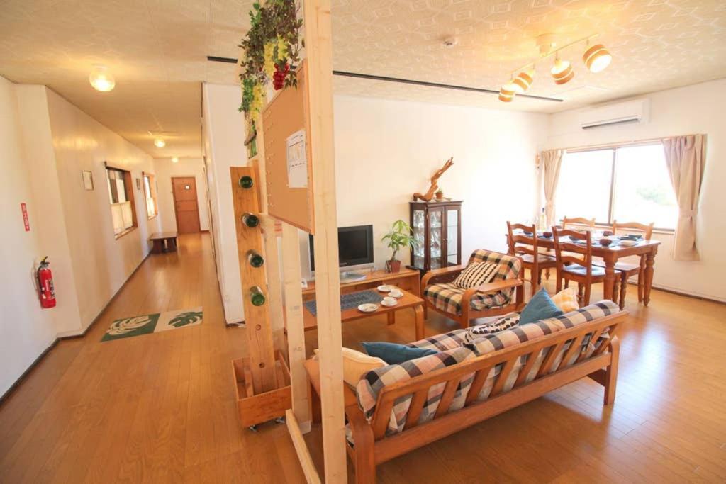 Beach Side Hotel Yamoriyanonikai Nago Kültér fotó